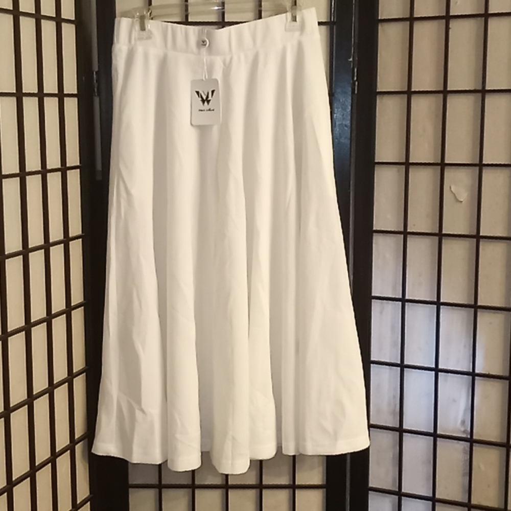New white color skirt